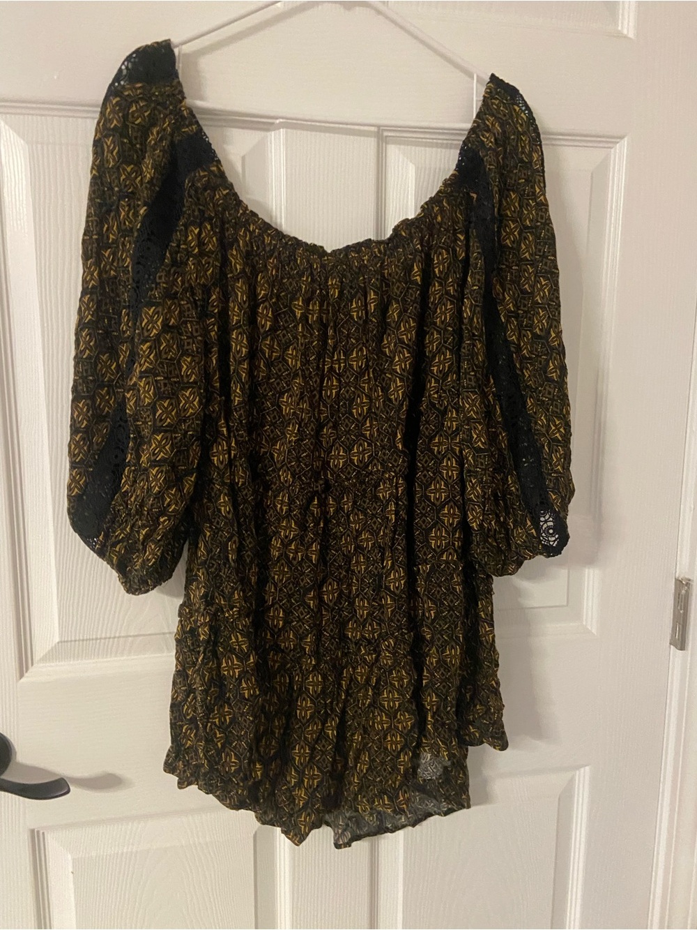 T42- TANOA Brown-Black BOHO Peasant Floral OFF-SHOULDER BABY DOLL Blouse